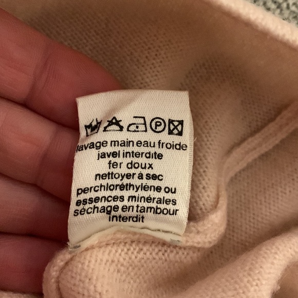 Beige-pink cashmere turtleneck sweater - Picture 6 of 6